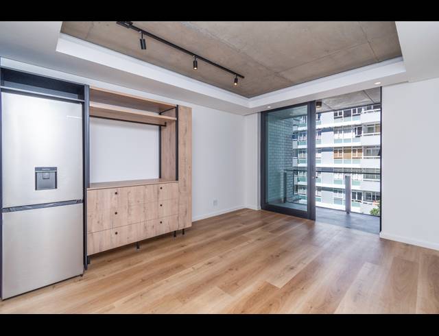 0.5 BEDROOM STUDIO APARTMENT RENTED IN SEA POINT